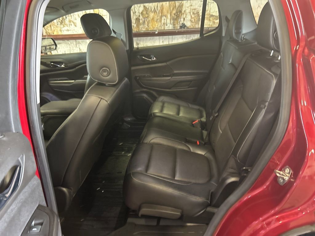 Used 2019 GMC Acadia SLT w/ LPO, Floor Liner Package image 18