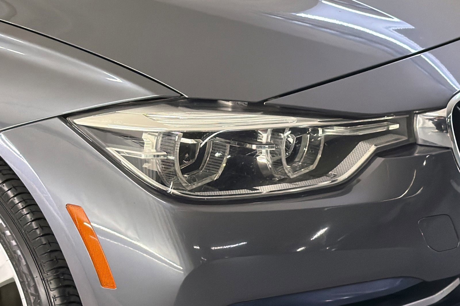 Used 2018 BMW 330i Sedan w/ Premium Package RWD image 10