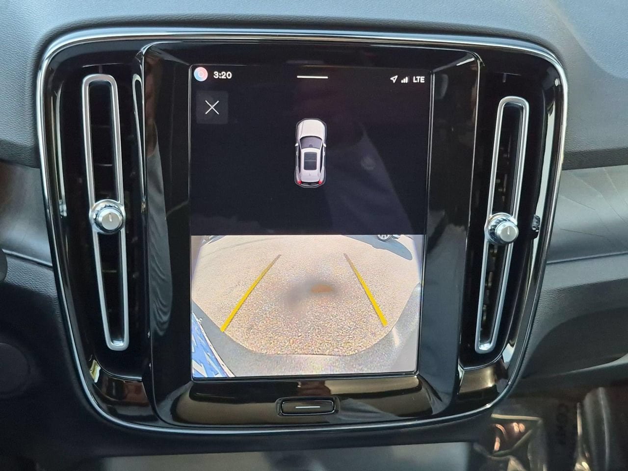 Certified 2023 Volvo XC40 Recharge Ultimate AWD/4WD image 19