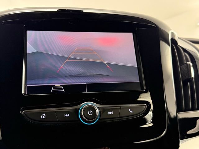 Used 2021 Chevrolet Traverse LT image 21