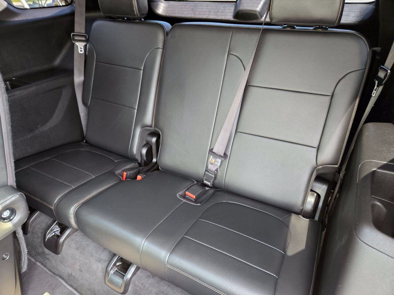 Used 2019 Chevrolet Traverse LT w/ LT Premium Package FWD image 45