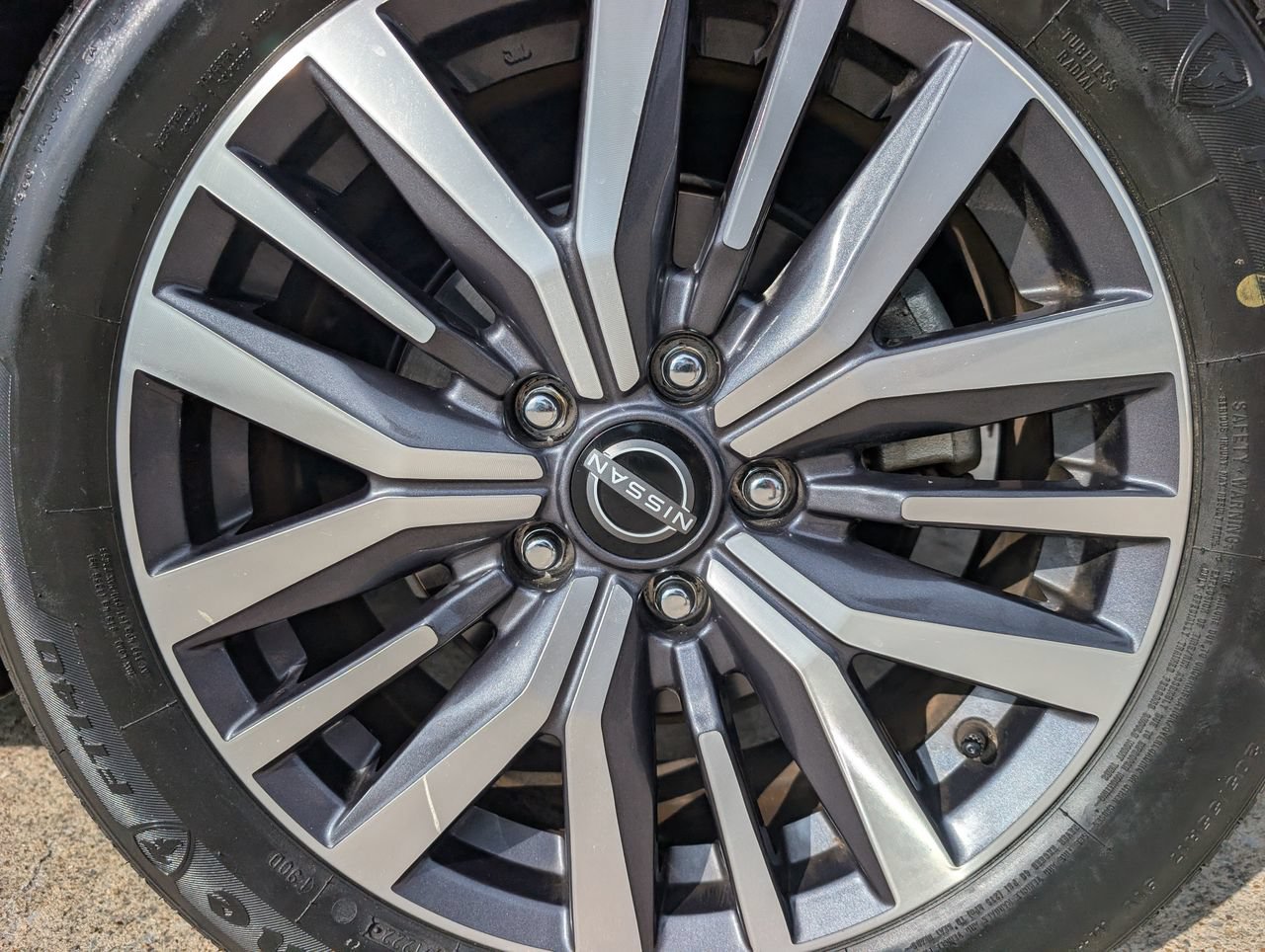 Used 2022 Nissan Kicks SV FWD image 7