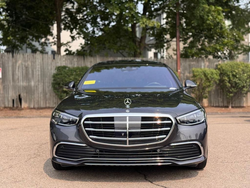 Used 2022 Mercedes-Benz S 500 4MATIC w/ 3D Technology Package image 9