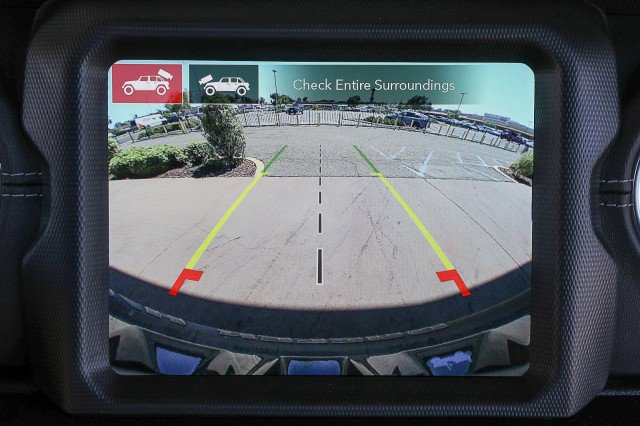 Used 2021 Jeep Wrangler Unlimited Sahara w/ Safety Group AWD/4WD image 17