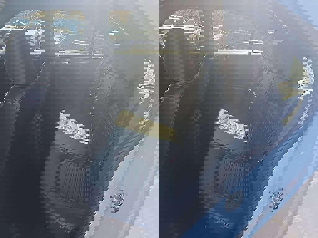 Used 2017 Volkswagen Jetta GLI FWD image 11