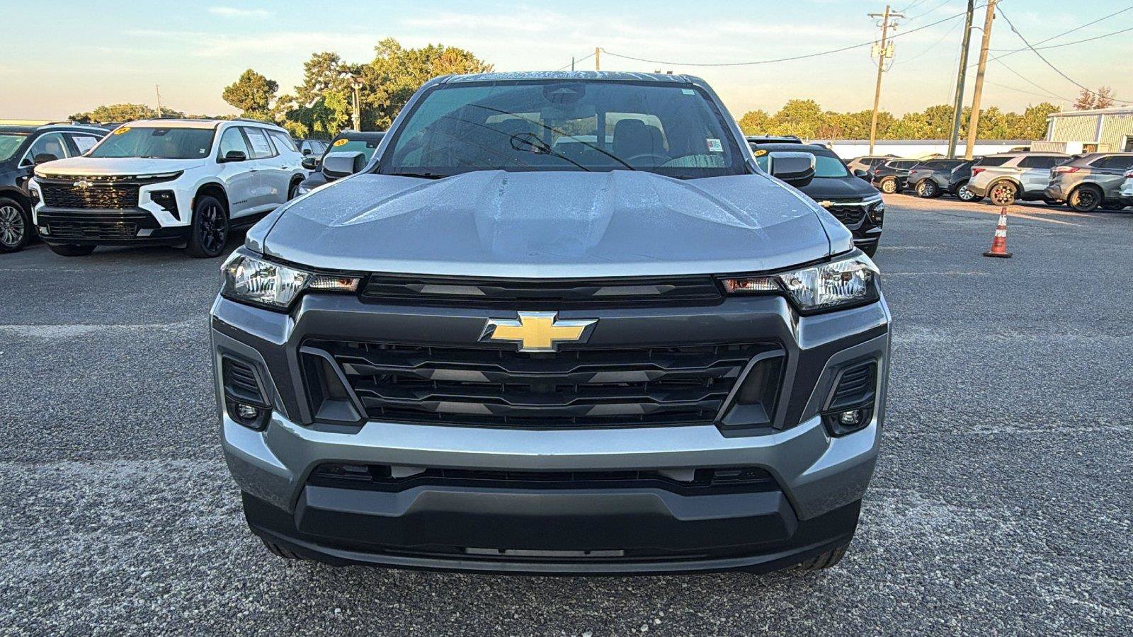 Used 2024 Chevrolet Colorado LT w/ LT Convenience Package RWD image 2