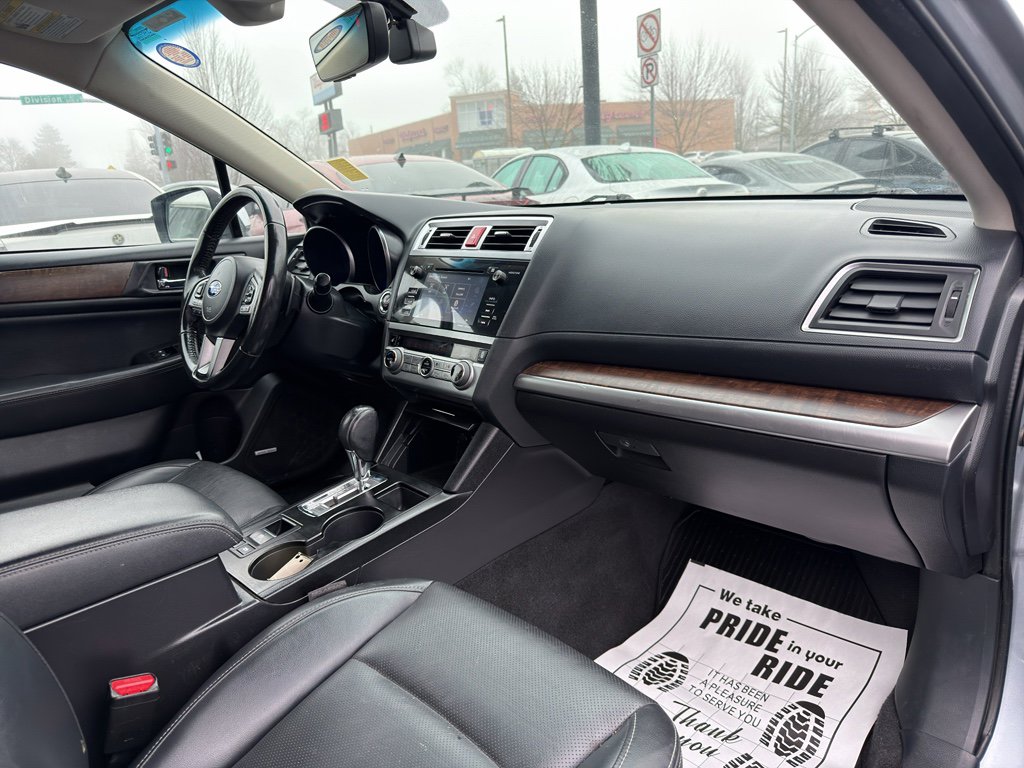 Used 2017 Subaru Outback 3.6R Limited image 17