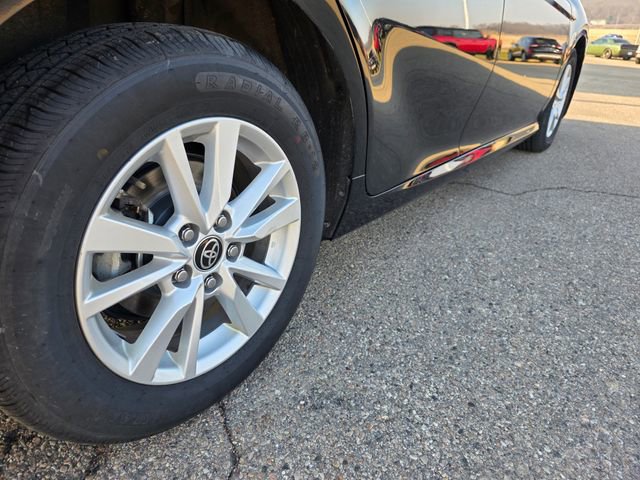 Used 2025 Toyota Camry LE FWD image 35