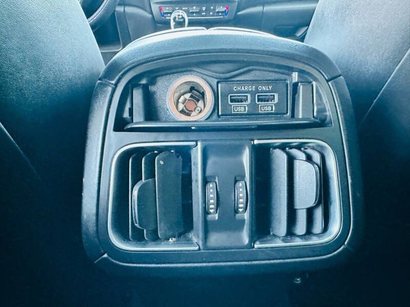 Used 2017 Maserati Levante S image 6