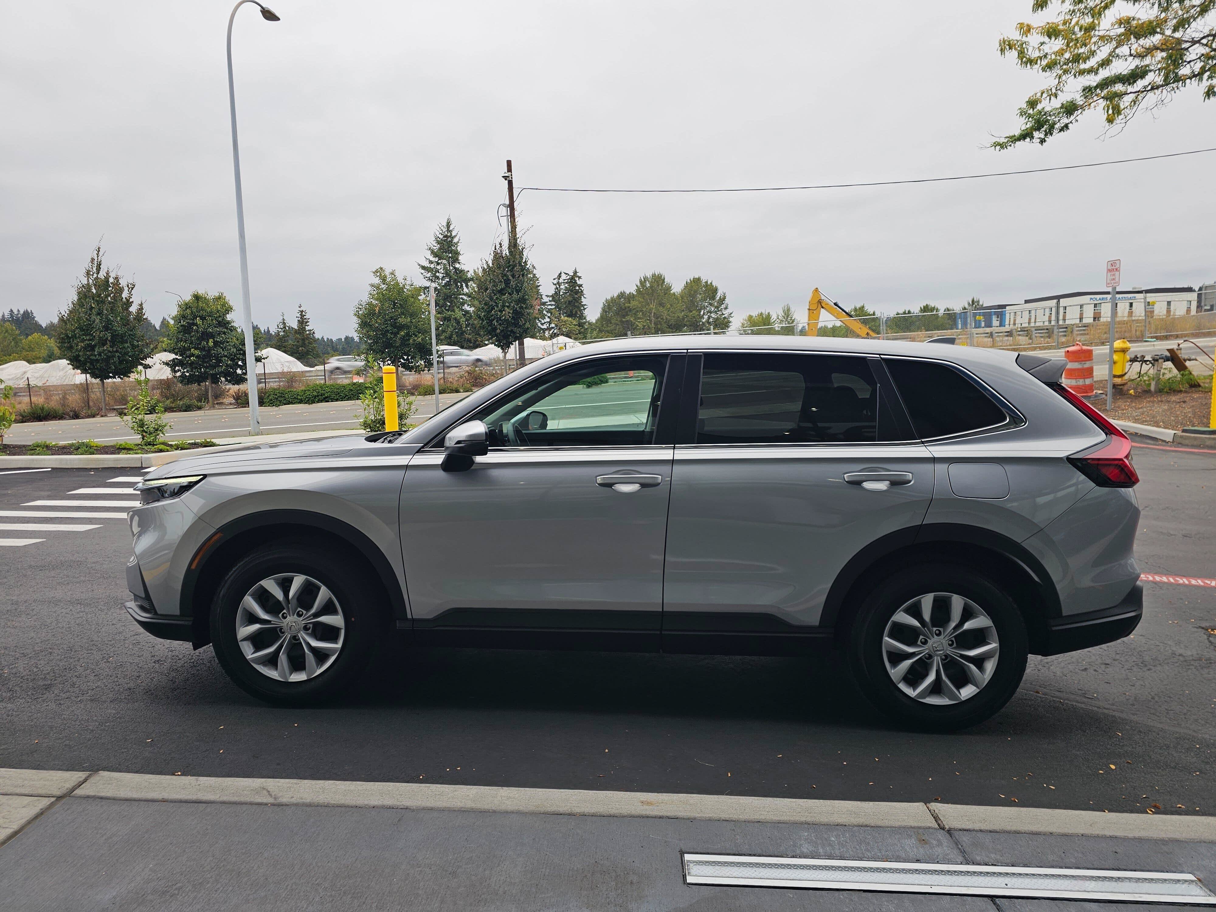 Certified 2025 Honda CR-V LX image 4