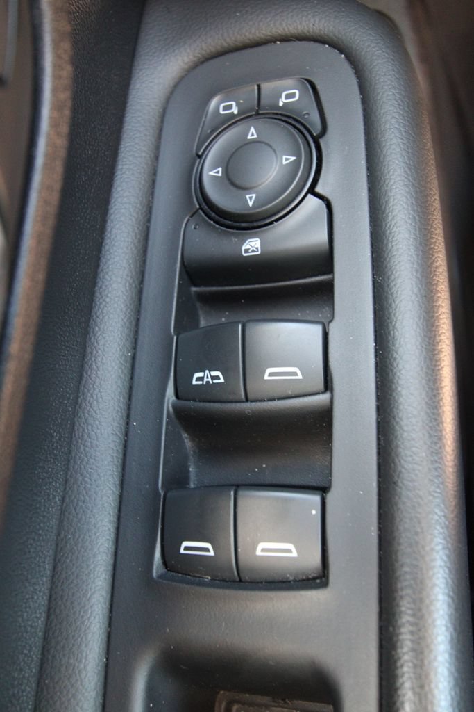 Used 2024 GMC Terrain SLT AWD/4WD image 21