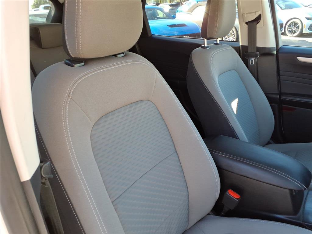 Certified 2022 Ford Escape SE image 12