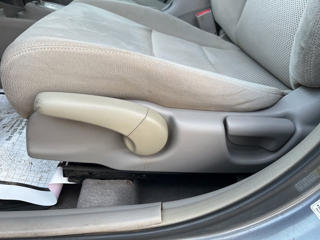 Used 2010 Honda Insight EX image 47