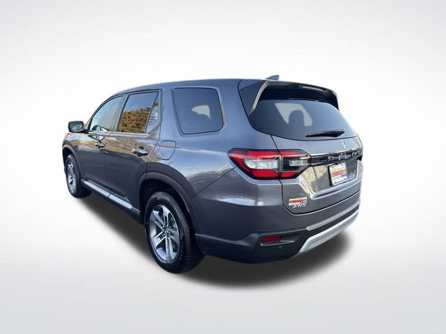 Used 2025 Honda Pilot EX-L image 3