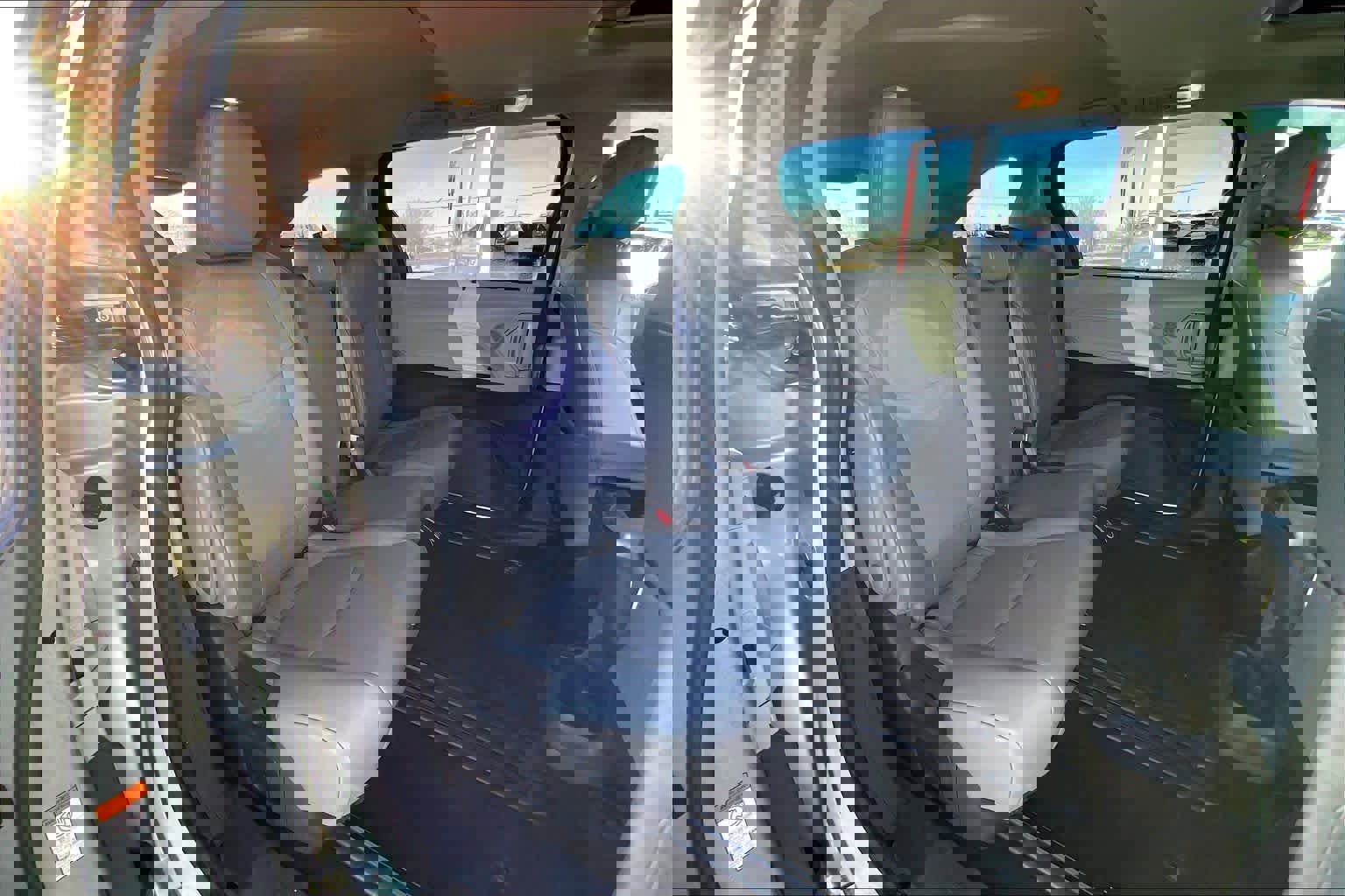 Used 2024 Toyota Sienna XLE image 20