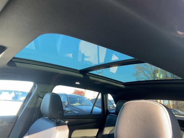 New 2025 Volkswagen Atlas Cross Sport SEL image 12