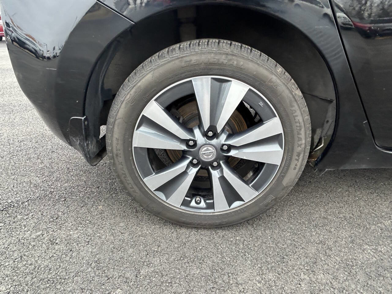 Used 2015 Nissan Leaf SL w/ Premium Package image 25