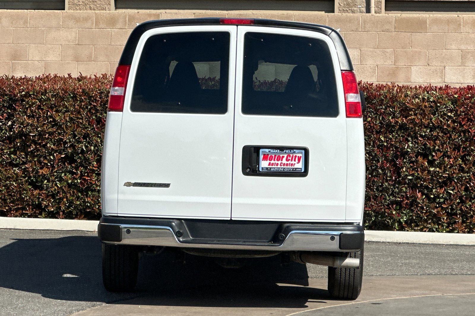 Certified 2025 Chevrolet Express 3500 LT w/ LT Preferred Equipment Group image 5