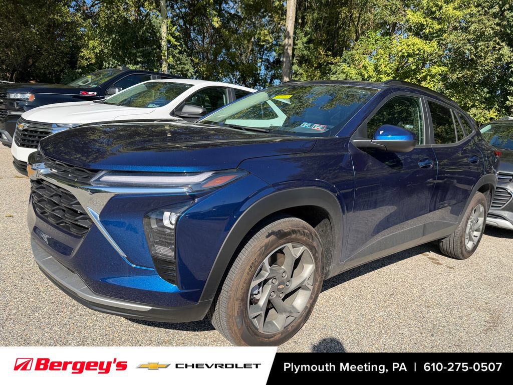 Used 2024 Chevrolet Trax LT w/ Driver Confidence Package FWD image 6