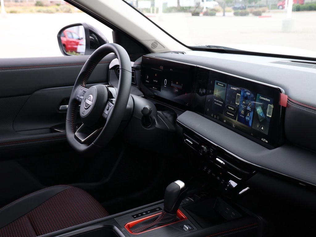 New 2026 Nissan Kicks SR FWD image 20
