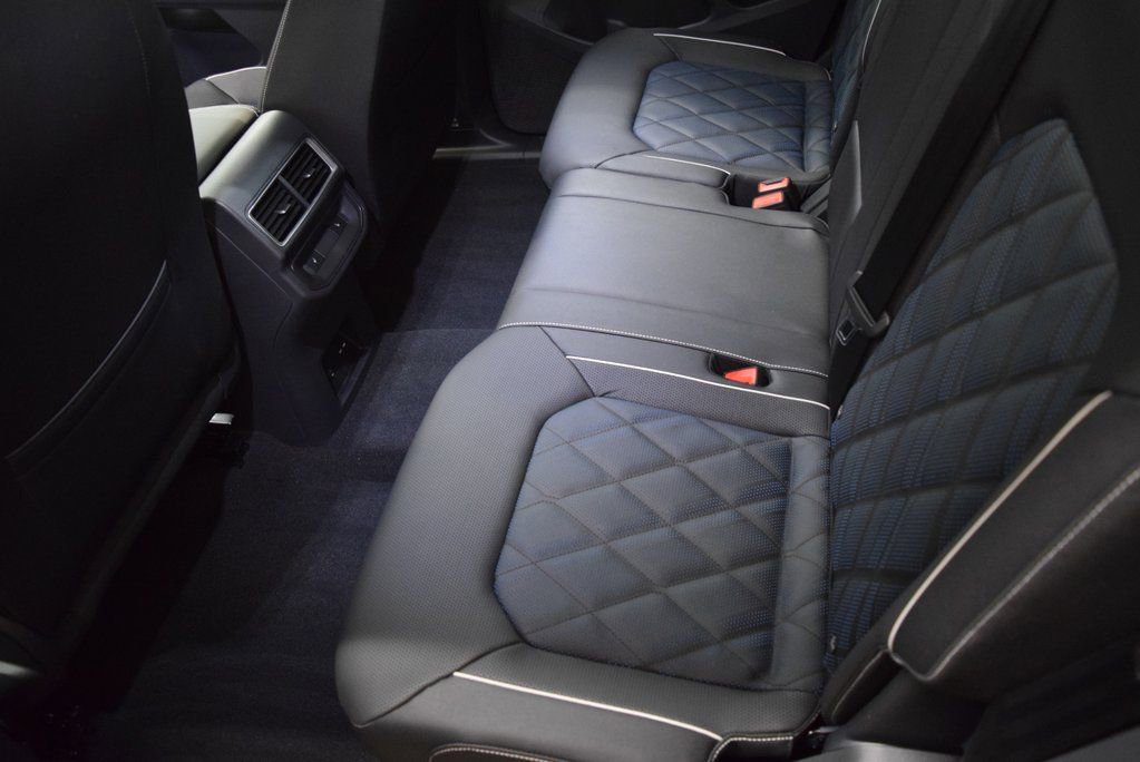 New 2025 Volkswagen Atlas Cross Sport SEL Premium R-Line image 5