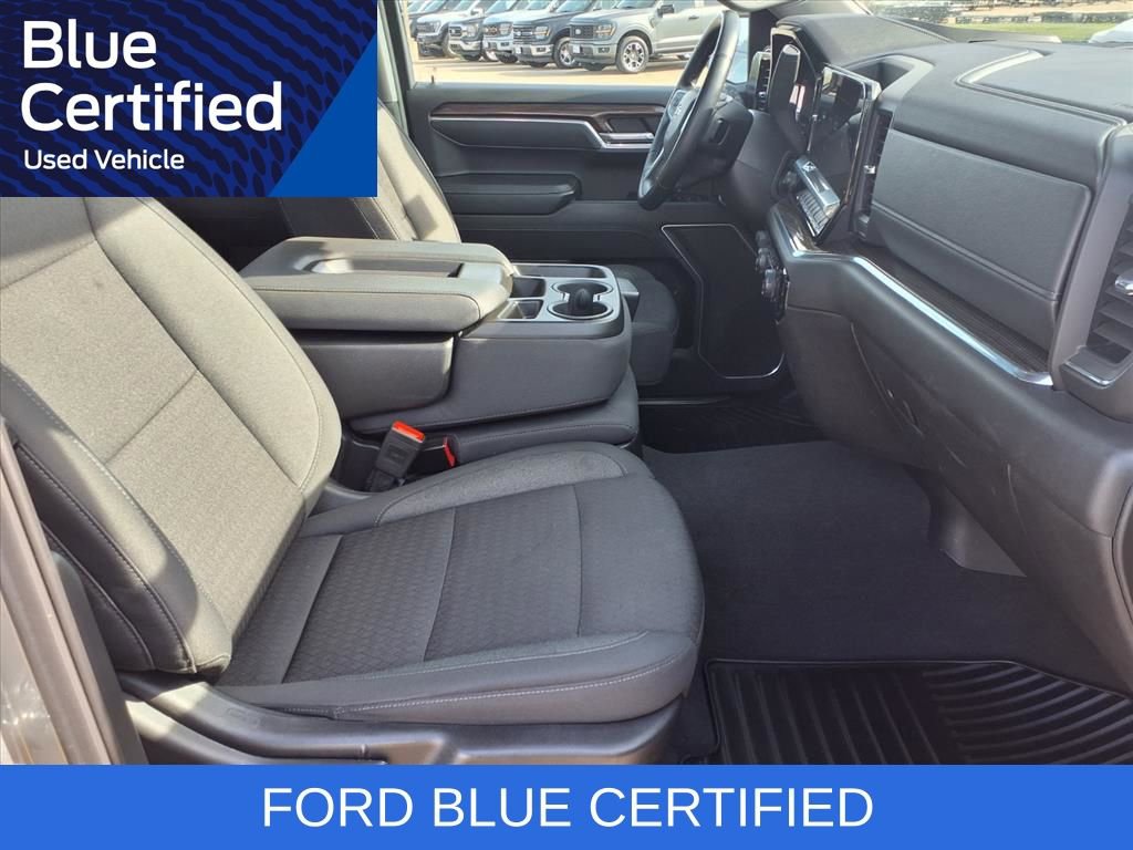 Used 2025 Chevrolet Silverado 1500 LT RWD image 27