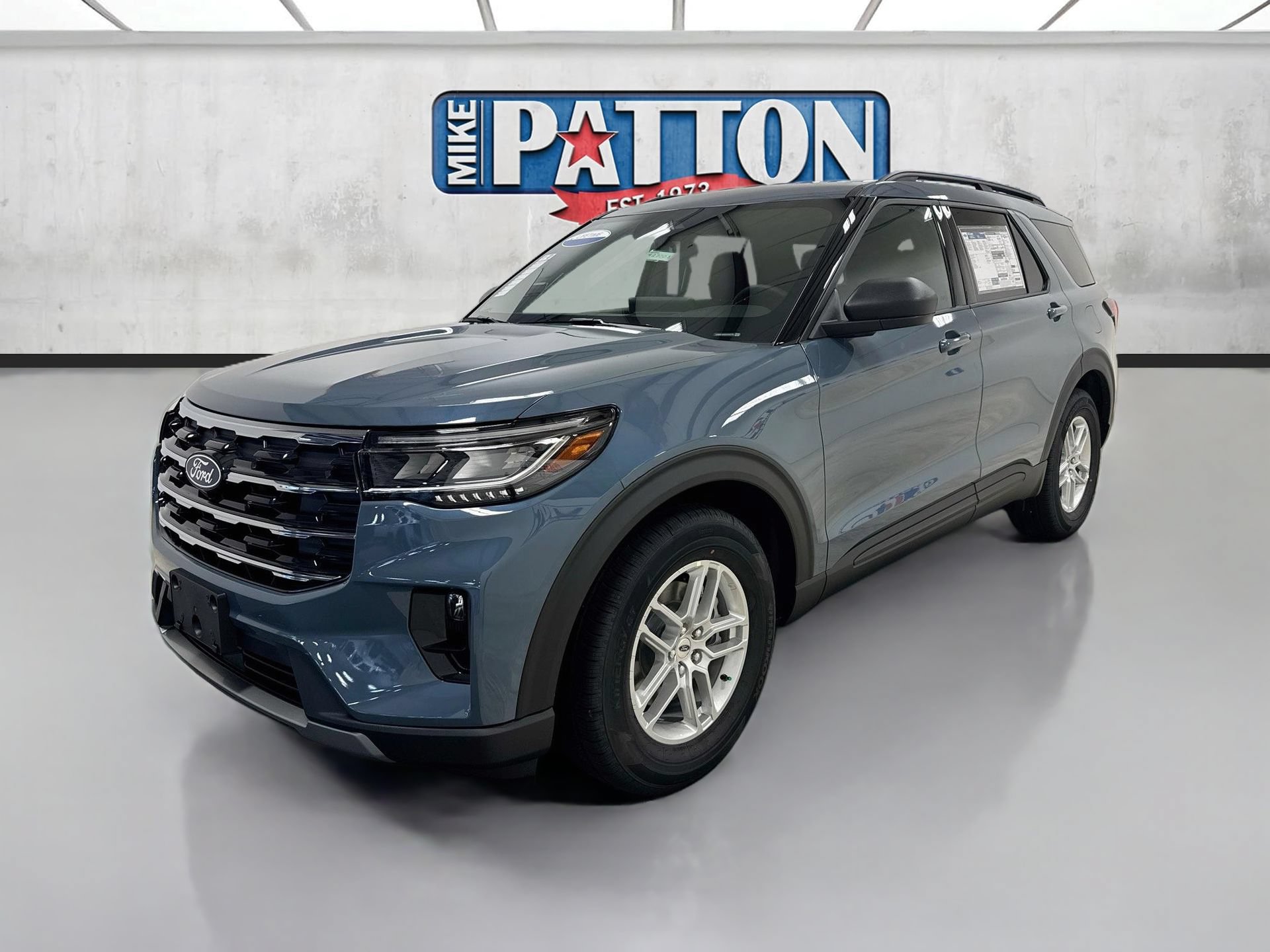 New 2027 Ford Explorer Active w/ Active Comfort Package RWD image 3