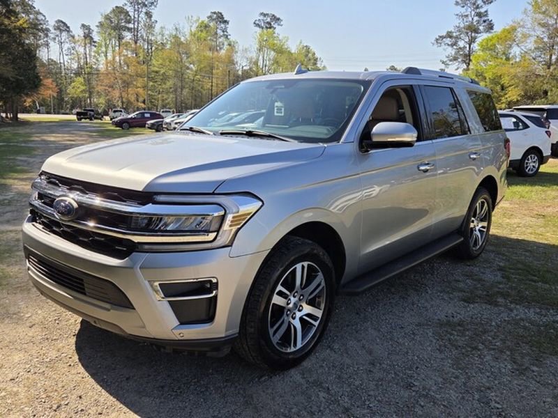 Used 2024 Ford Expedition Limited RWD image 4