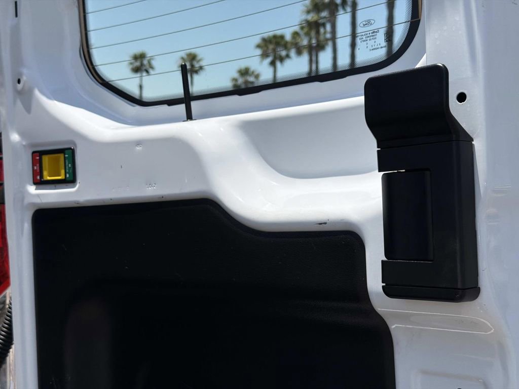 Certified 2025 Ford Transit 250 Low Roof w/ Exterior Upgrade Package RWD image 15