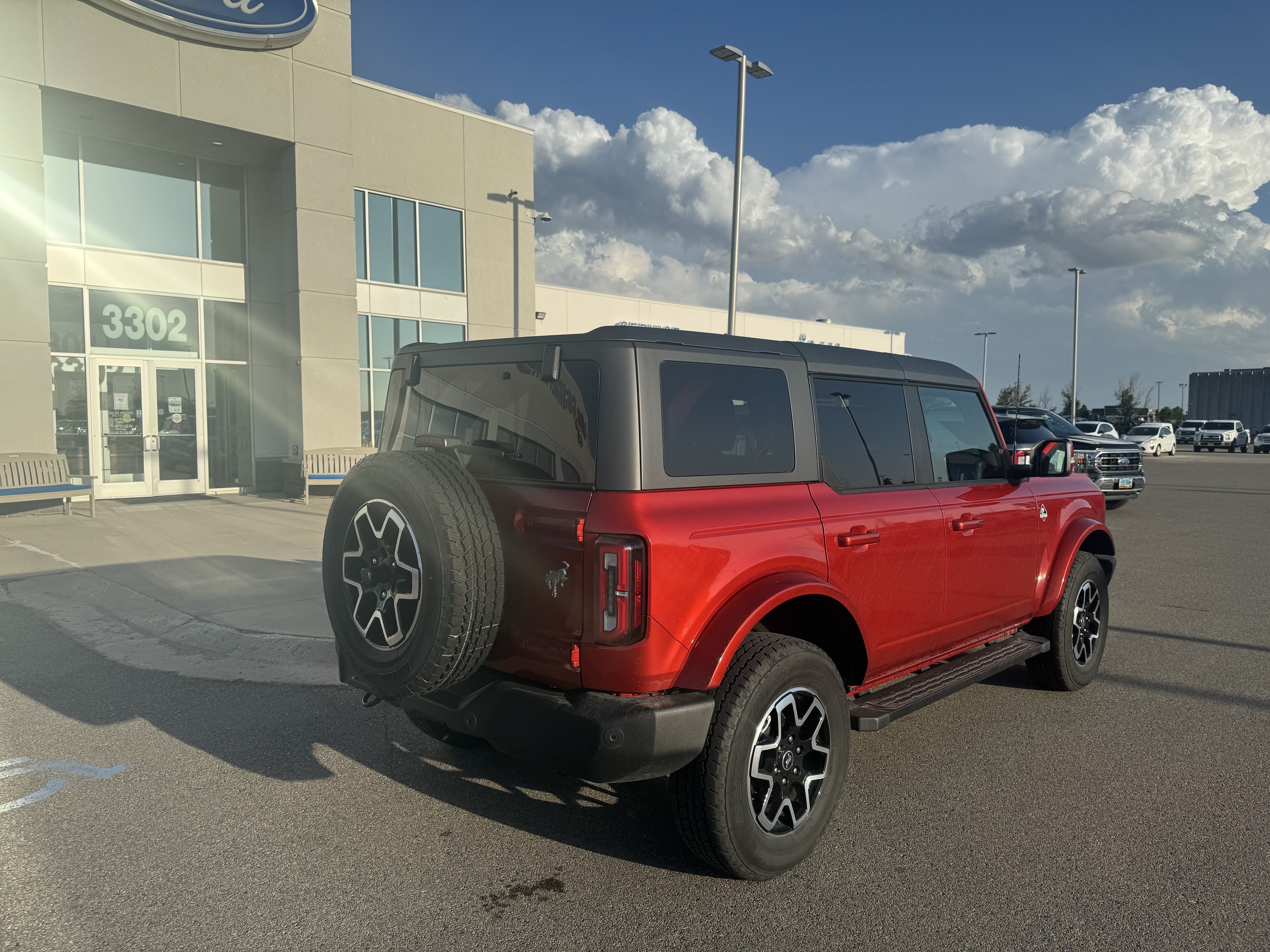 Used 2024 Ford Bronco Outer Banks AWD/4WD image 5