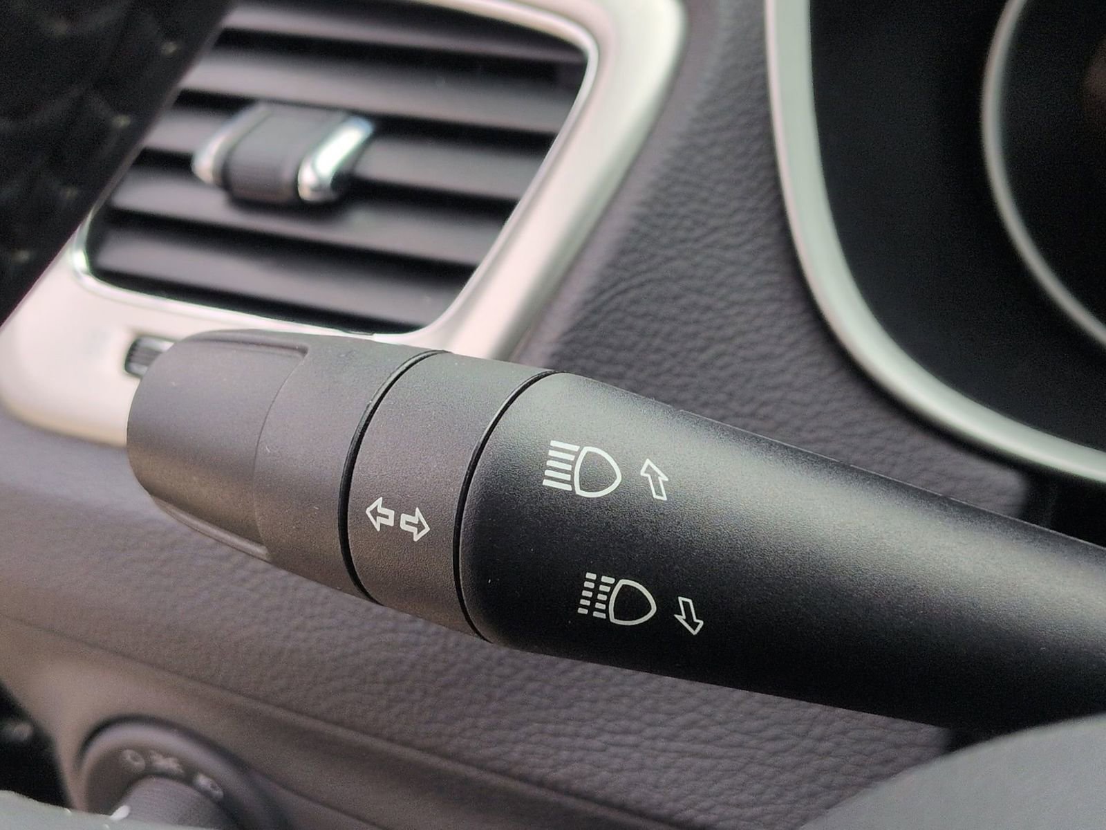 Used 2018 Jeep Compass Sport w/ Cold Weather Group image 30