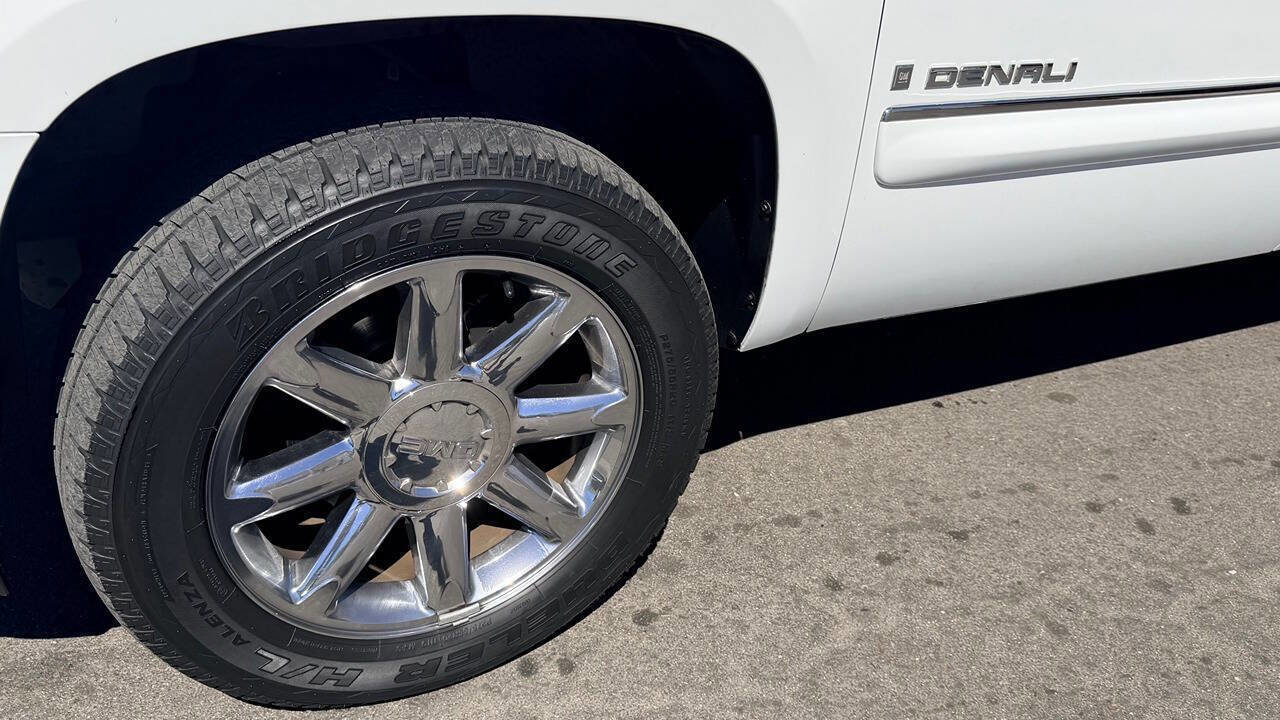Used 2007 GMC Yukon XL Denali image 11