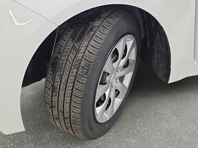 Certified 2025 Toyota Corolla LE FWD image 28