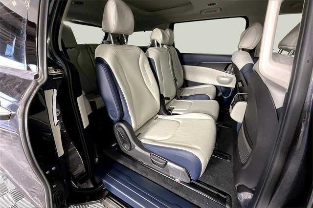 New 2026 Kia Carnival SX image 11