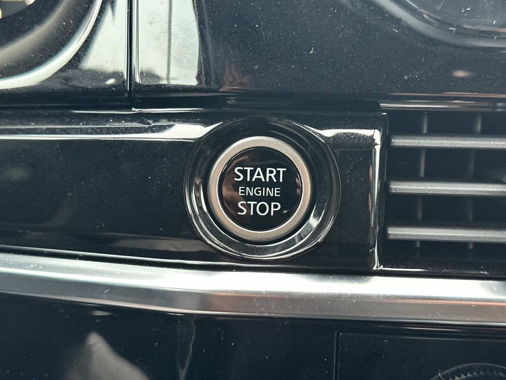 Used 2024 Nissan Pathfinder SL image 23