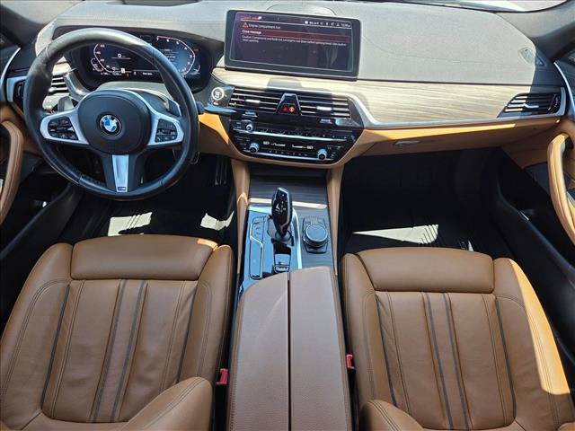 Used 2022 BMW M550i xDrive AWD/4WD image 25
