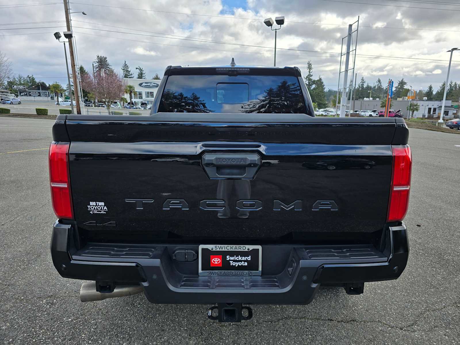 Used 2025 Toyota Tacoma TRD Off-Road w/ TRD Off Road Premium Package image 13