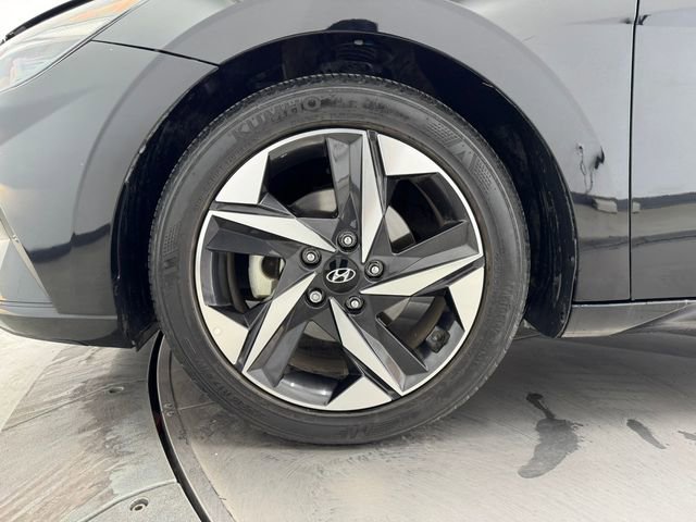 Used 2023 Hyundai Elantra SEL w/ Convenience Package image 10