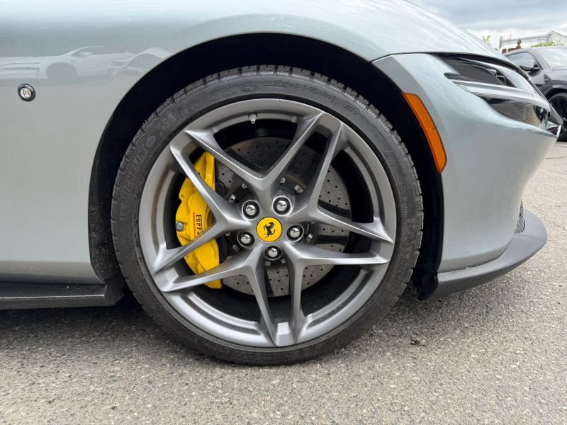 Used 2021 Ferrari Roma RWD image 10