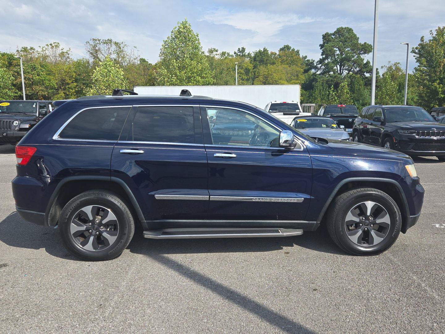 Used 2013 Jeep Grand Cherokee Limited AWD/4WD image 8