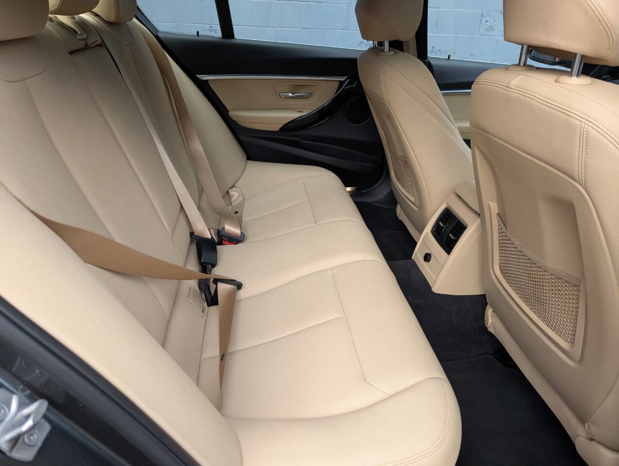 Used 2017 BMW 330e RWD image 9