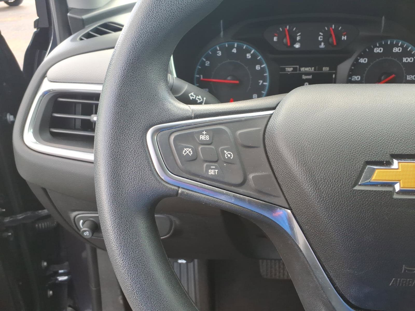 Used 2018 Chevrolet Equinox LS FWD image 9