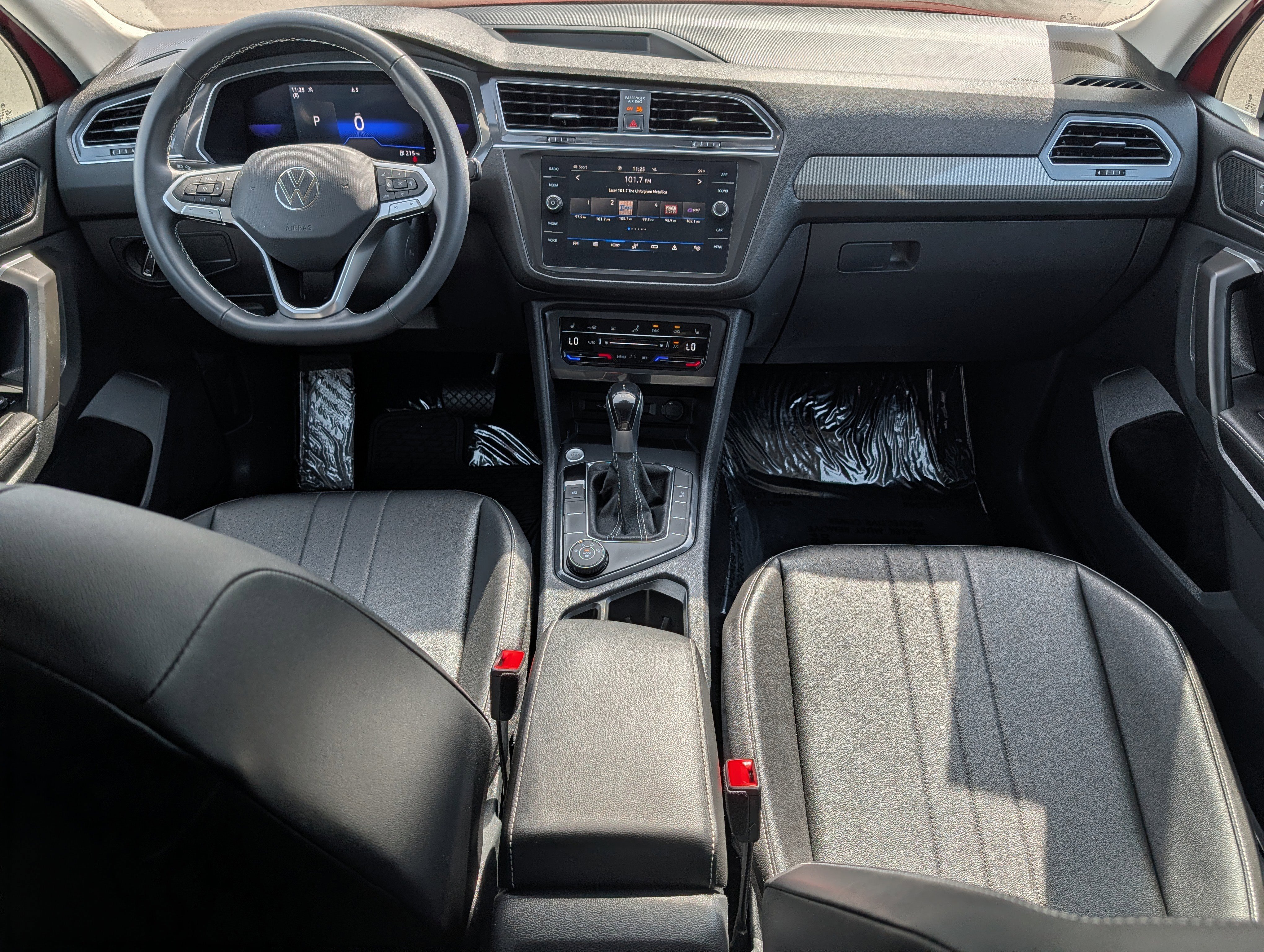 Certified 2022 Volkswagen Tiguan SE AWD/4WD image 10