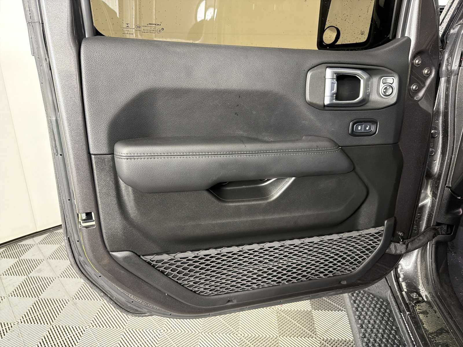 Used 2021 Jeep Wrangler Unlimited Sahara image 8