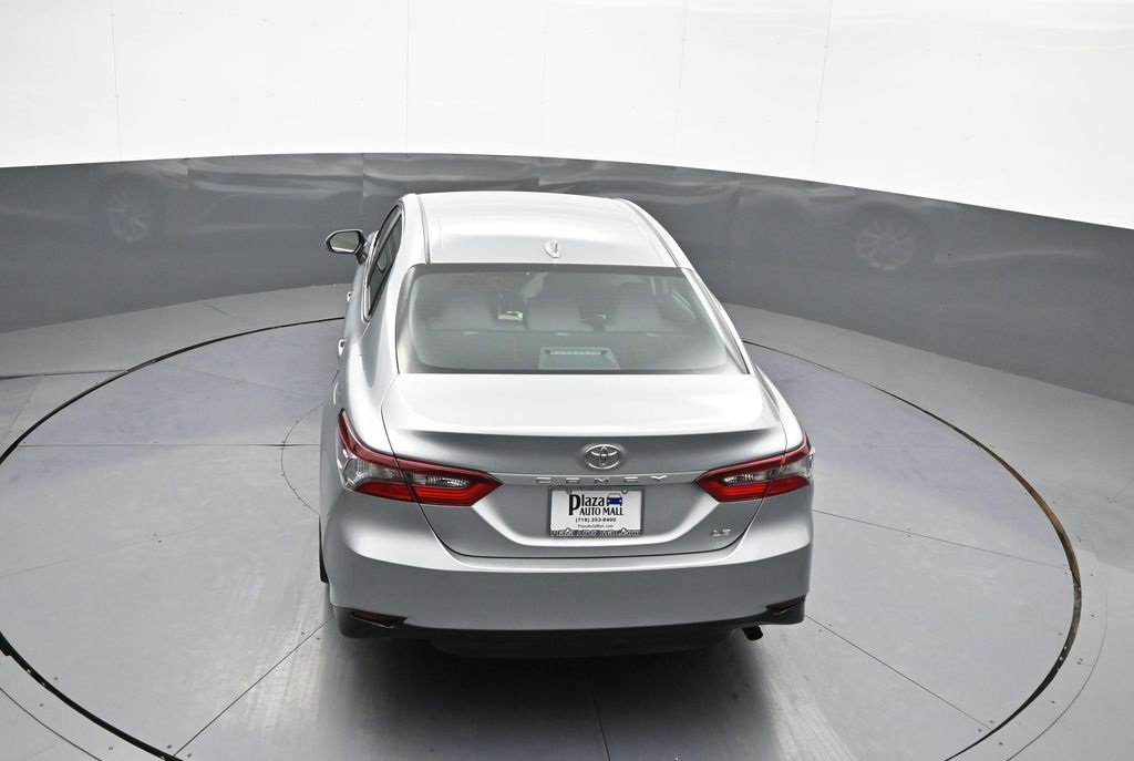 Certified 2021 Toyota Camry LE image 37