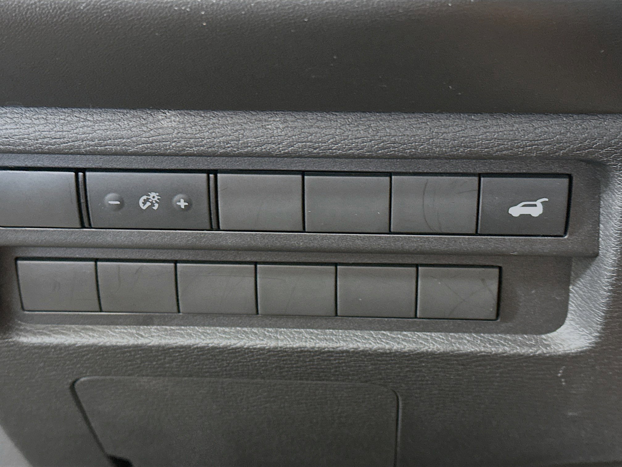 Used 2025 Mitsubishi Outlander SE AWD/4WD image 17