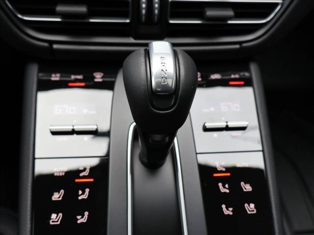 Used 2025 Porsche Macan S AWD/4WD image 20
