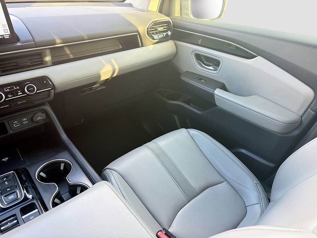 Used 2024 Honda Pilot Touring image 25
