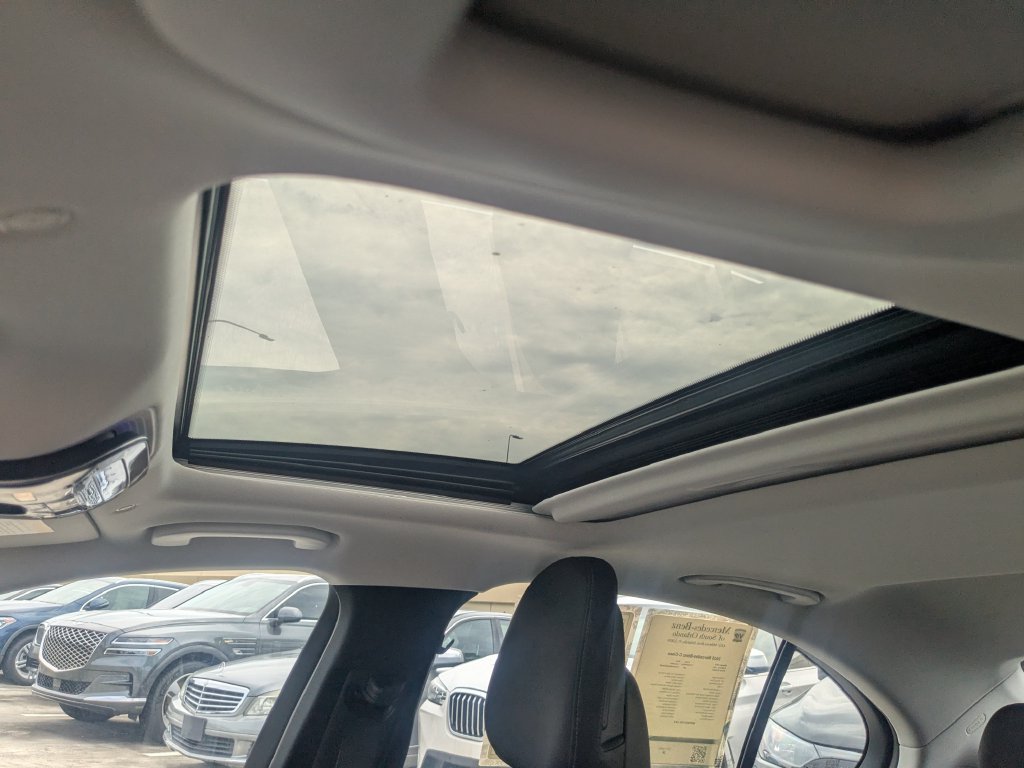 Used 2025 Mercedes-Benz C 300 4MATIC Sedan image 7