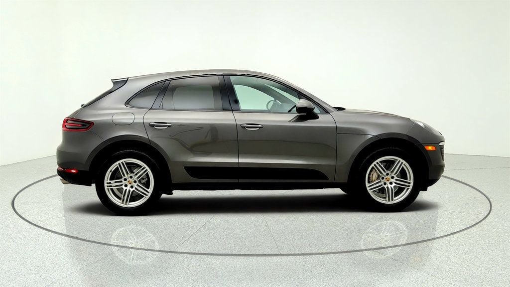 Used 2016 Porsche Macan S AWD/4WD image 4